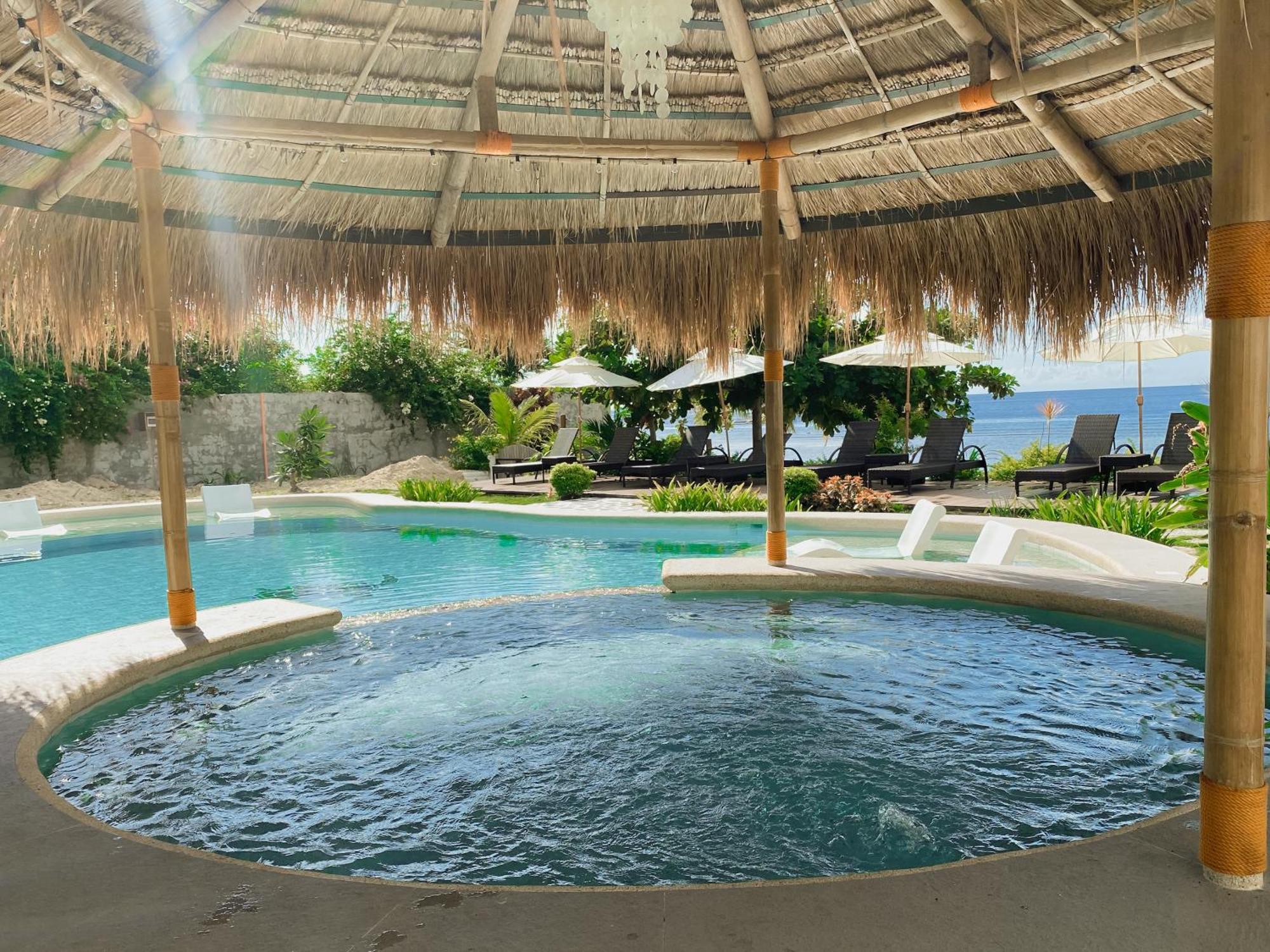 Avila'S Horizon Dive Resort Santander Εξωτερικό φωτογραφία