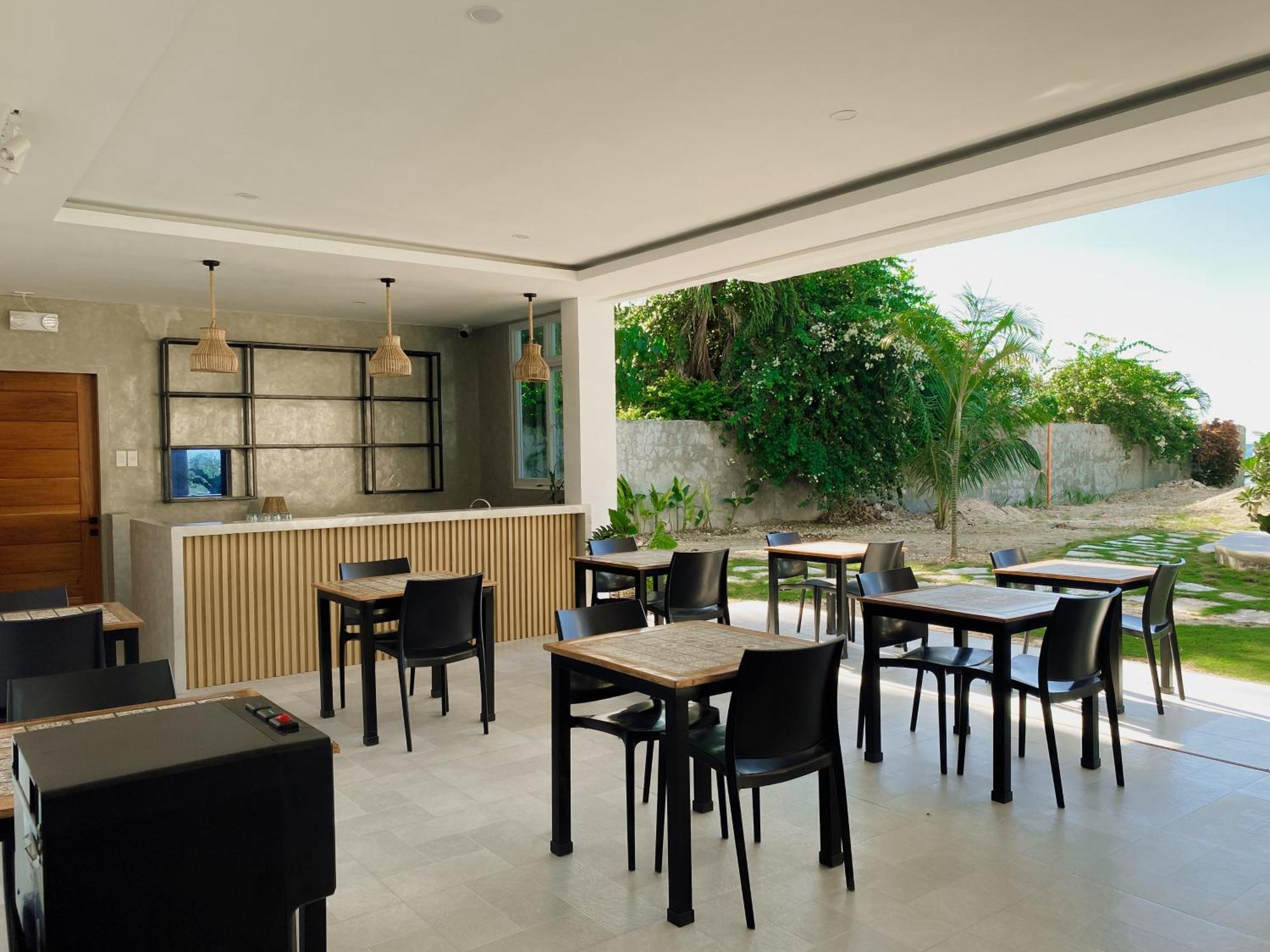 Avila'S Horizon Dive Resort Santander Εξωτερικό φωτογραφία